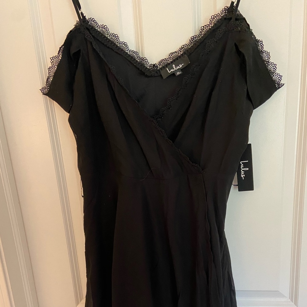 NWT LULUS BLACK LACE WRAP DRESS